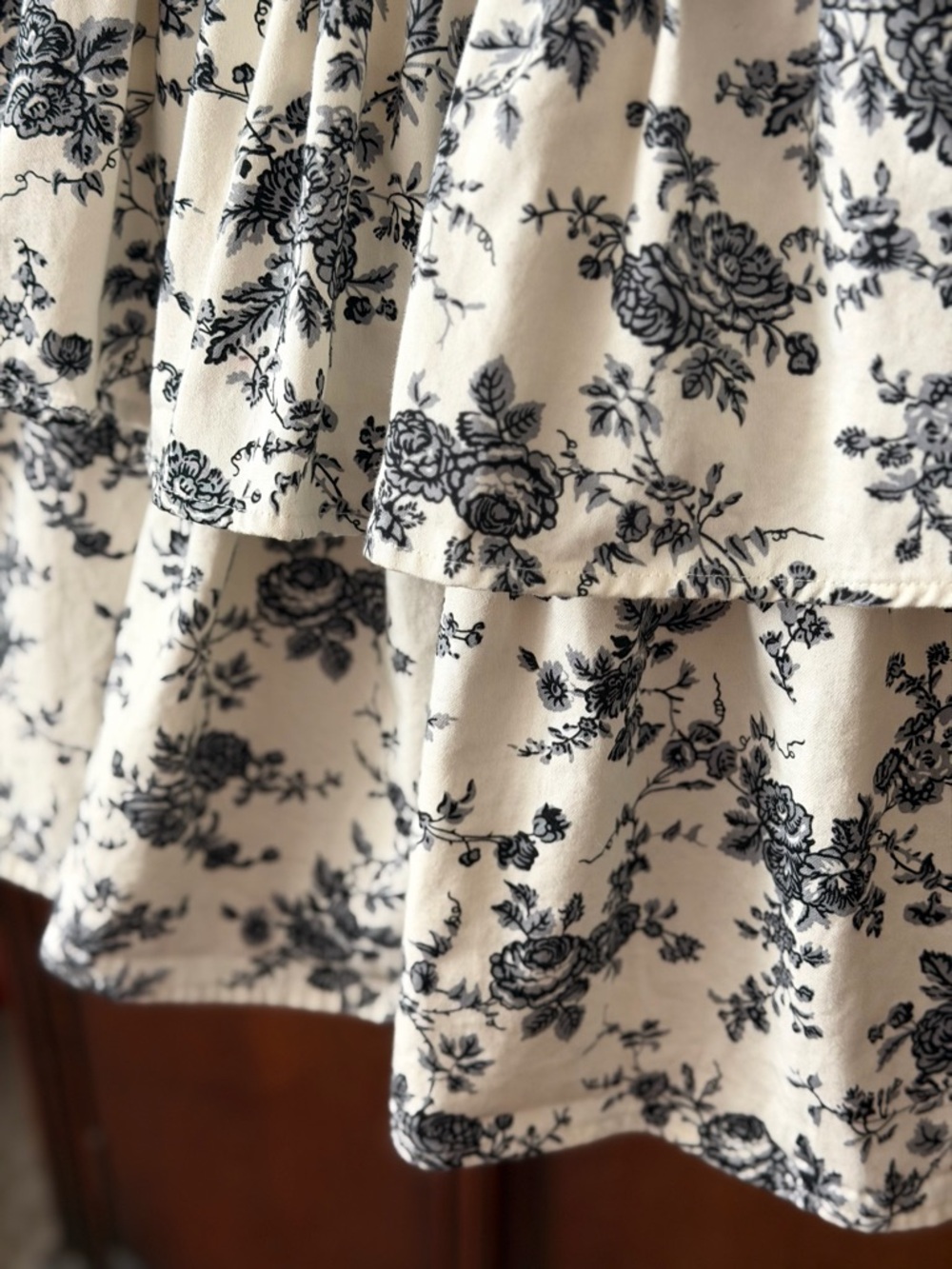 Janie and Jack Girls Cream and sugar Floral  toile Dress Black velvet Trim - Picture 8 of 11